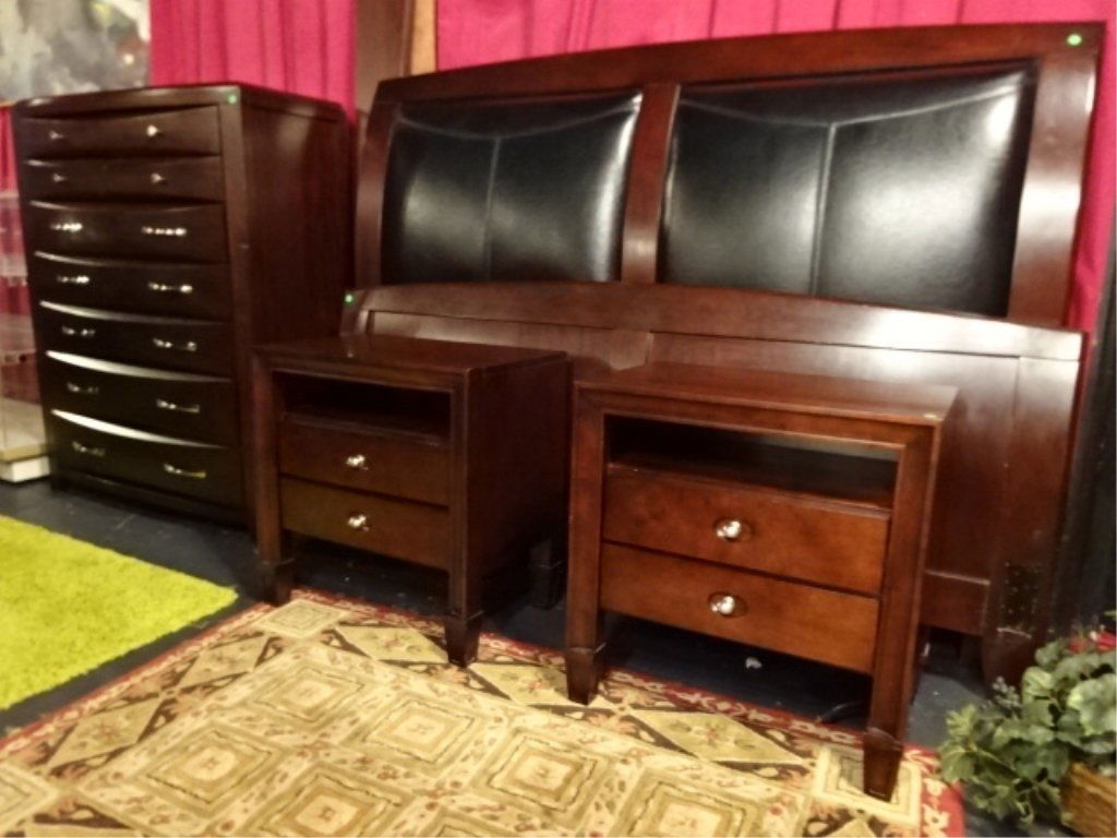 4 PC CONTEMPORARY KING BEDROOM SET, WITH LEATHER (1 of 7)