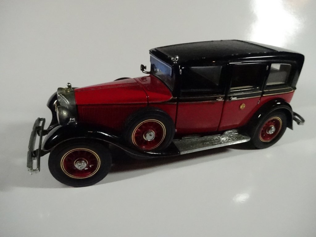 FRANKLIN MINT DIE CAST MODEL 1935 MERCEDES BENZ 770K (1 of 6)