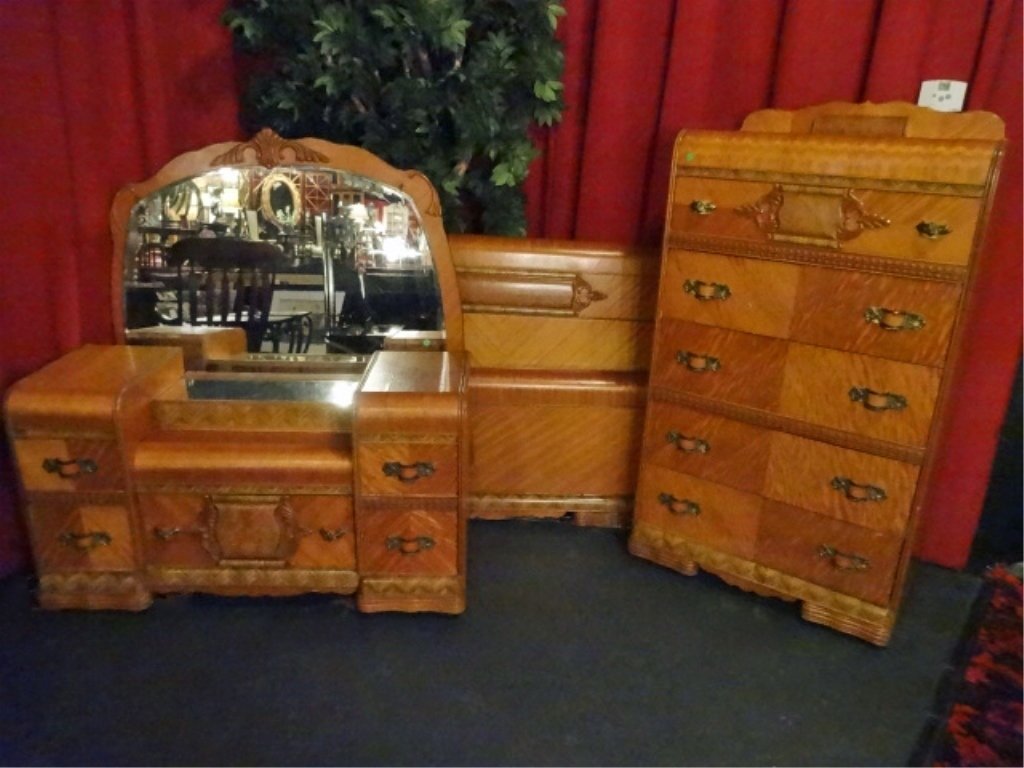 3 Pc Art Deco Waterfall Bedroom Set Includes Vanity May