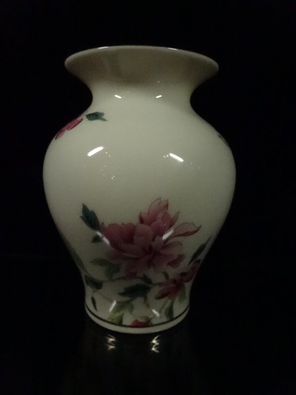 LENOX PORCELAIN VASE, BARRINGTON COLLECTION, APPROX 5 (1 of 5)