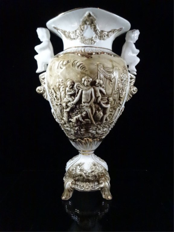 R. CAPODIMONTE PORCELAIN URN, APPROX 15 1/8"H: R. CAPODIMONTE PORCELAIN URN, APPROX 15 1/8"H