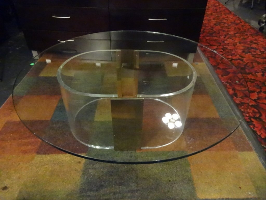 1970's LUCITE AND BRASS COFFEE TABLE, OVAL LUCITE BASE (1 of 5)