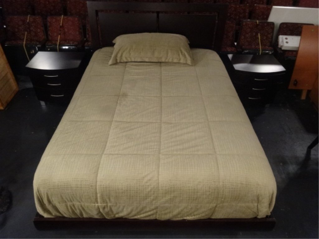 MODERN 4 PC QUEEN BEDROOM SET, INCLUDES PLATFORM BED (1 of 7)