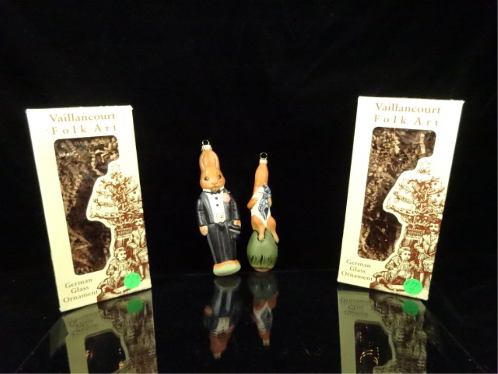 2 PC VAILLANCOURT FOLK ART GERMAN GLASS ORNAMENTS, (1 of 8)