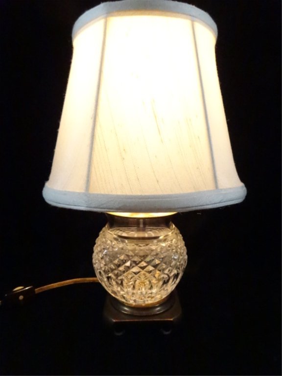 SMALL WATERFORD CRYSTAL BOUDOIR LAMP, METAL ASIAN STYLE (1 of 4)