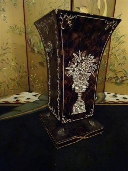 HILDA FLACK METAL UMBRELLA STAND, TORTOISE SHELL FINISH (1 of 6)