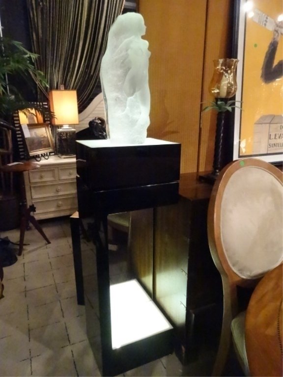 LIGHTED AND MIRRORED PEDESTAL 2 LIGHTED SHELVES, BLACK (1 of 5)