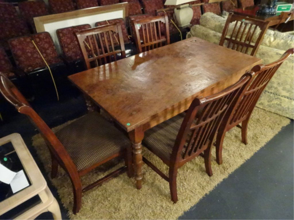CIRCA 1900 WALNUT FARM TABLE, HAND TURNED LEGS, SOLID (1 of 10)