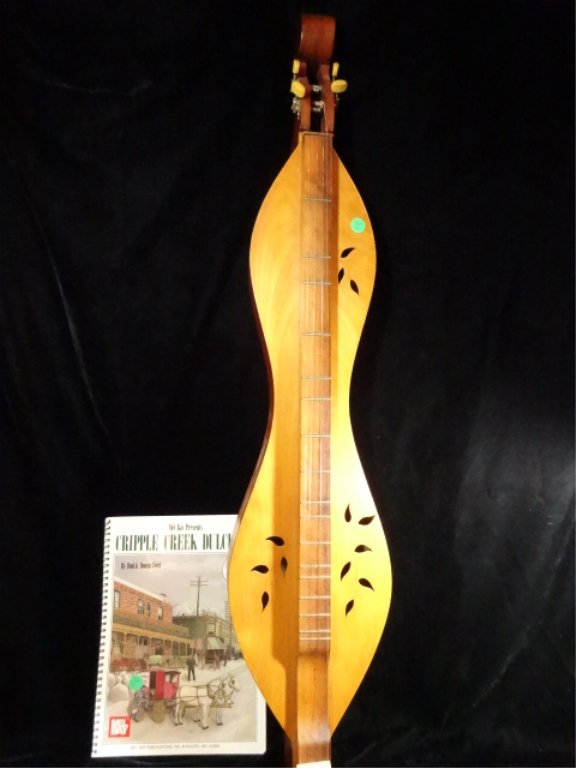 DULCIMER WITH CRIPPLE CREEK DULCIMER INSTRUCTION BOOK (1 of 5)
