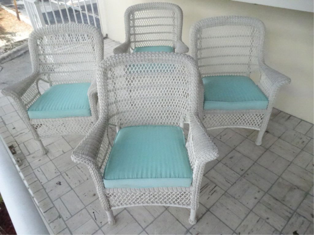 4 WHITE WICKER ARMCHAIRS, SKY BLUE CUSHIONS, VERY GOOD (1 of 5)