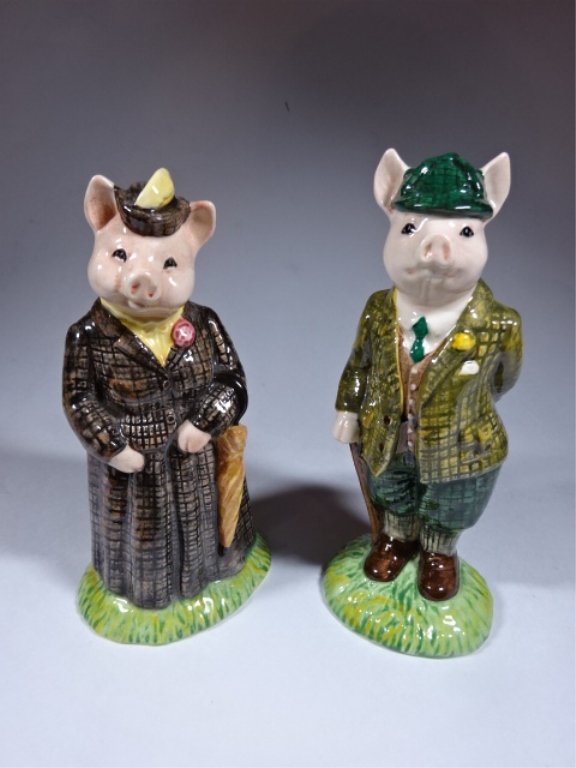 2 BESWICK ENGLAND PORCELAIN PIG FIGURES, LADY PIG AND (1 of 5)