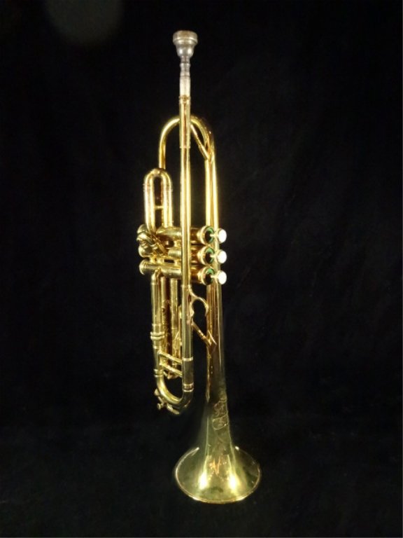 VINTAGE KING SUPER 20 TRUMPET, H.N. WHITE CO., WITH (1 of 10)