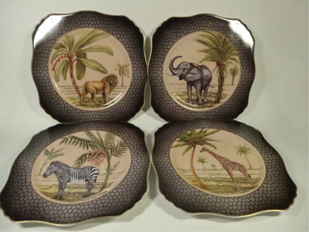 4 I. GODINGER LIMOGES STYLE SAFARI PLATES, INCLUDES: 4 I. GODINGER LIMOGES STYLE SAFARI PLATES, INCLUDES LION, ELEPHANT, GIRAFFE AND ZEBRA, APPROX 8 1/8"