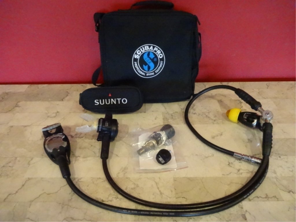 SUUNTO & COBRA3 SCUBA REGULATOR AND GAUGE, EXCELLENT (1 of 8)