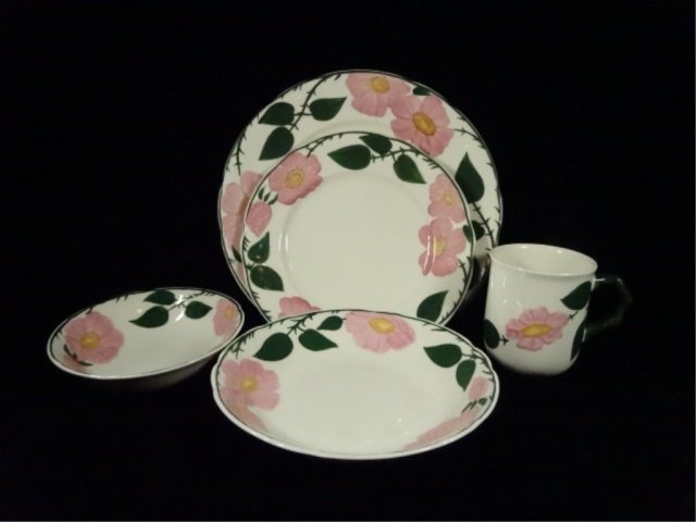 56 PC VILLEROY & BOCH PORCELAIN CHINA SERVICE, WILD (1 of 6)