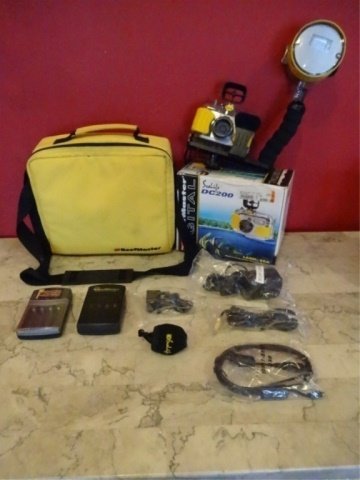 10 PC SEALIFE DC200 SCUBA DIVER CAMERA WITH LIGHT (1 of 9)