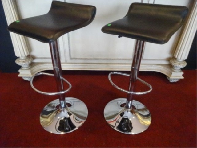 PAIR MODERN DESIGN HYDRAULIC BARSTOOLS, CHROME BASES, (1 of 7)