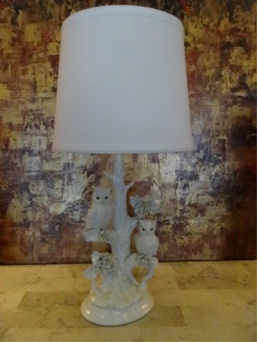 PORCELAIN TABLE LAMP, 2 OWLS ON TREE, VERY GOOD (1 of 8)
