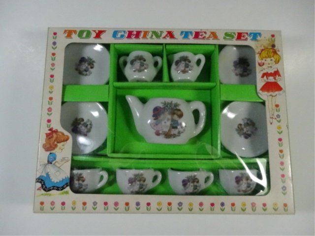 TOY CHINA TEA SET WITH BOX, MADE IN JAPAN, BOX APPROX (1 of 3)