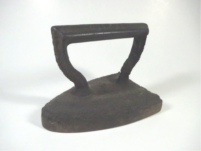 ANTIQUE IRON, PATENTED 1867, APPROX 4.5" X 6": ANTIQUE IRON, PATENTED 1867, APPROX 4.5" X 6"