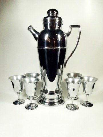 7 PC MUSICAL CHROME COCKTAIL SET, INCLUDES COCKTAIL (1 of 5)