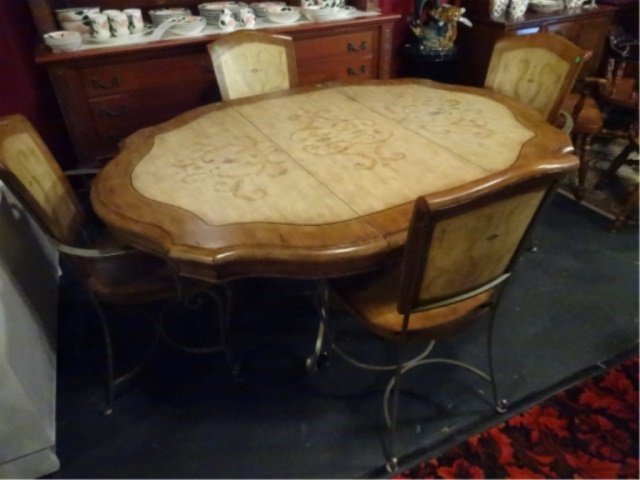 WOOD AND METAL DINING TABLE WITH 4 CHAIRS AND LEAF,: WOOD AND METAL DINING TABLE WITH 4 CHAIRS AND LEAF, PAINTED FOLIATE DESIGNS, METAL BASE, VERY GOOD VINTAGE CONDITION WITH LIGHT SCUFFS TO FINISH ON CHAIRS, SKU884.09