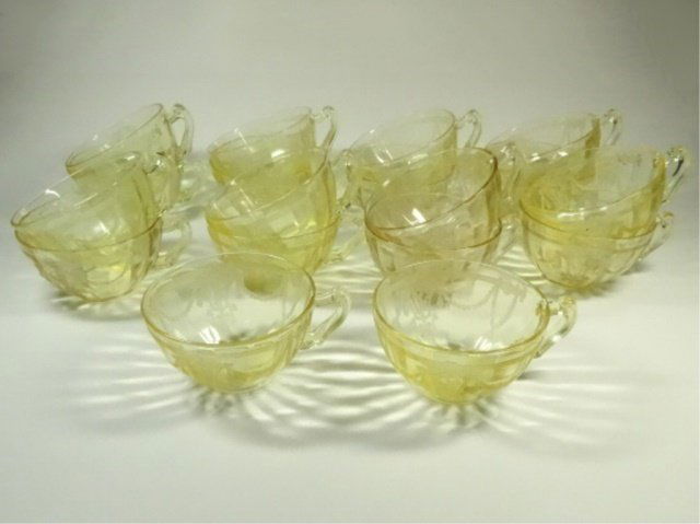 18 PC YELLOW DEPRESSION GLASS CUPS, ANCHOR HOCKING (1 of 5)