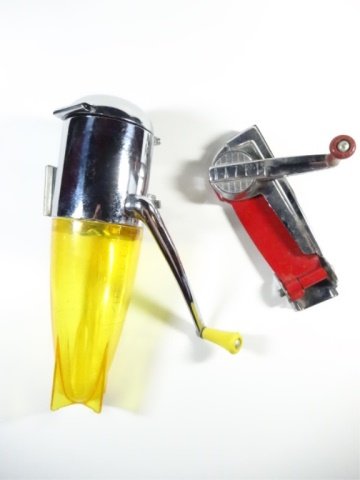 2 PC MID CENTURY DAZEY ICE CRUSHER & CAN OPENER, WITH 1 (1 of 10)
