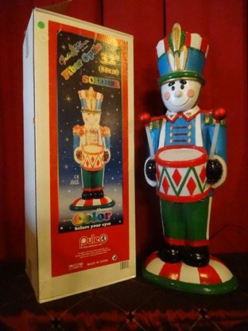 LARGE FIBER OPTIC CHRISTMAS NUTCRACKER, COLORED MOULDED (1 of 6)