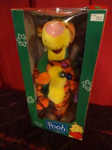 ANIMATED CHRISTMAS TIGGER WINNIE THE POOH FIGURE, IN (1 of 6)