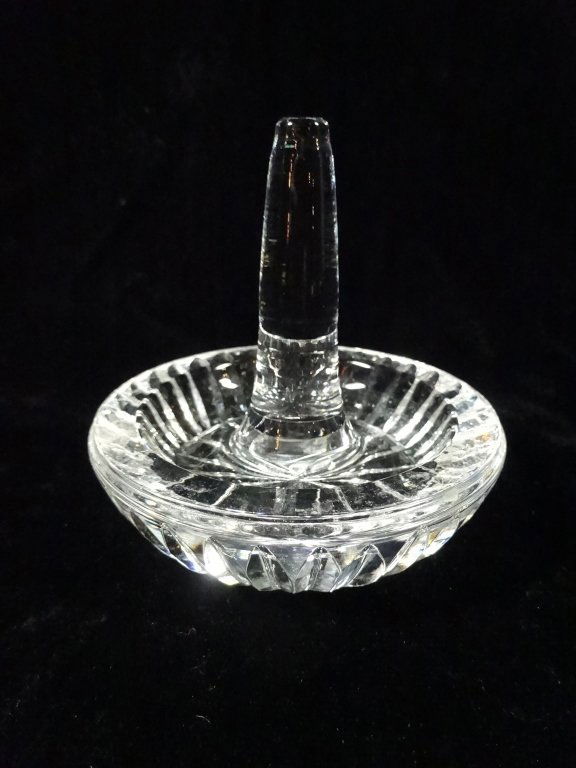 WATERFORD CRYSTAL RING HOLDER, ROUND, ETCHED WATERFORD,: WATERFORD CRYSTAL RING HOLDER, ROUND, ETCHED WATERFORD, APPROX 3"H