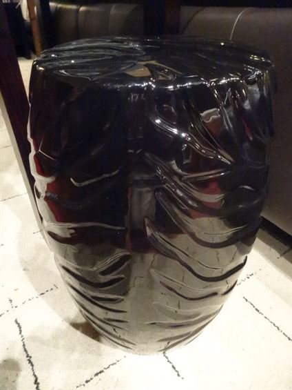 BLACK CERAMIC GARDEN STOOL, VERY GOOD CONDITION, 18"H X: BLACK CERAMIC GARDEN STOOL, VERY GOOD CONDITION, 18"H X 12"W, SKU961.07
