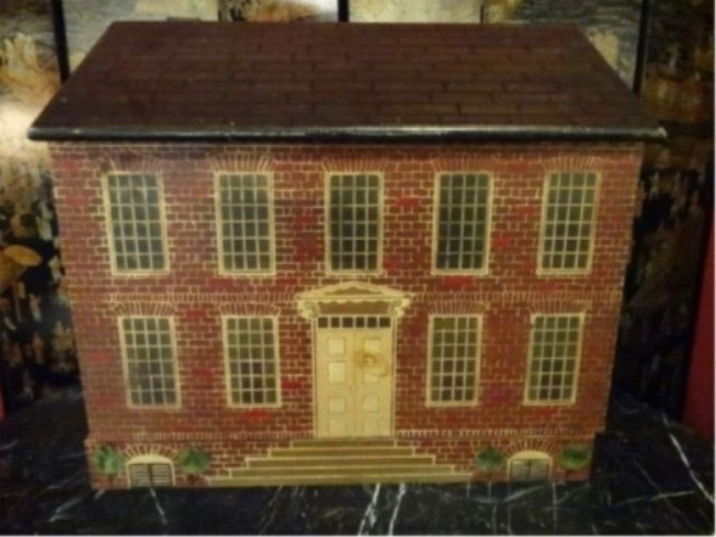 LARGE DOLLHOUSE WOOD BOX, HINGED FLIP TOP, OPEN BACK, (1 of 8)
