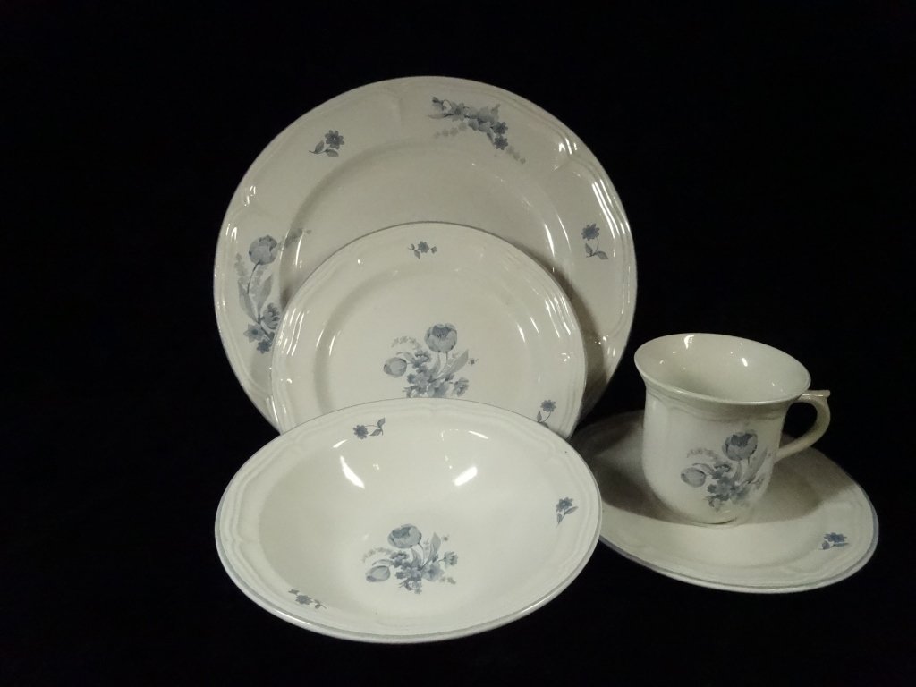 36 PC BRICK OVEN STONEWARE SERVICE, JARDIN BLEU (1 of 8)