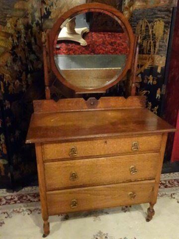 Antique oak dresser with tilt mirror deals