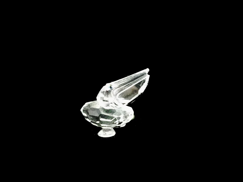SWAROVSKI CRYSTAL PELICAN FIGURINE, FROM THE "FEATHERED (1 of 4)