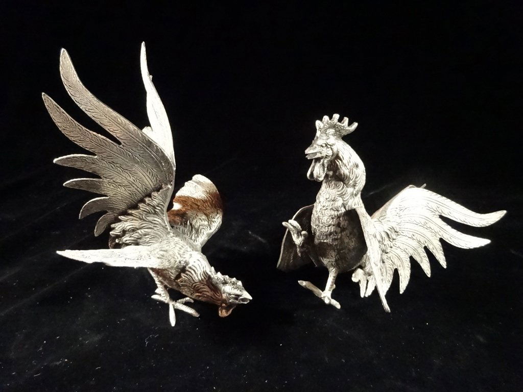 2 PC METAL FIGHTING ROOSTERS FIGURES, SILVER FINISH (1 of 5)