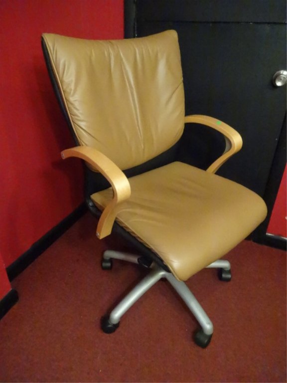 LA-Z-BOY LEATHER DESK CHAIR, ADJUSTABLE SEAT, LIGHT (1 of 6)