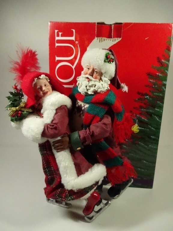 SKATE MATES CLOTHTIQUE FIGURINE BY POSSIBLE DREAMS, (1 of 4)