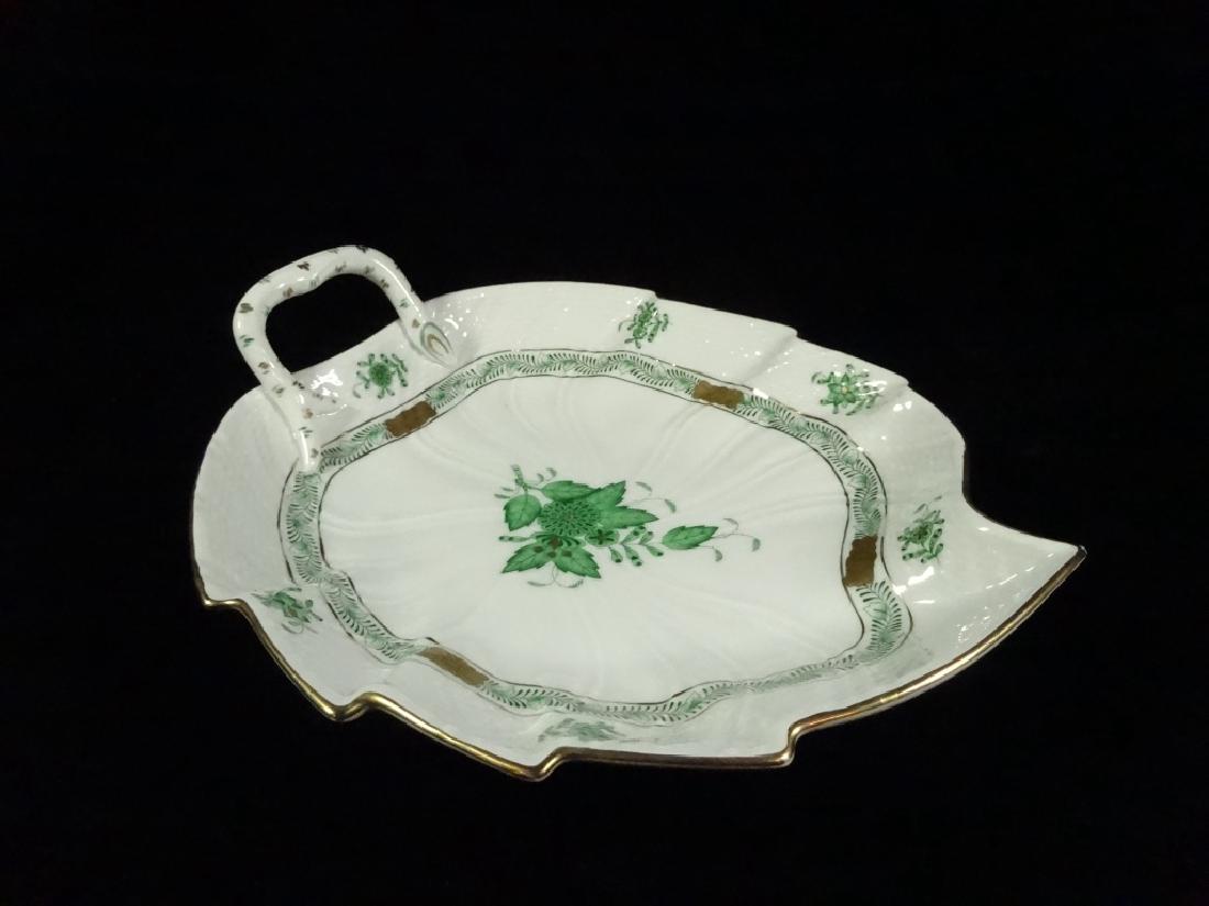 HEREND PORCELAIN LEAF DISH, CHINESE GREEN BOUQUET (1 of 6)