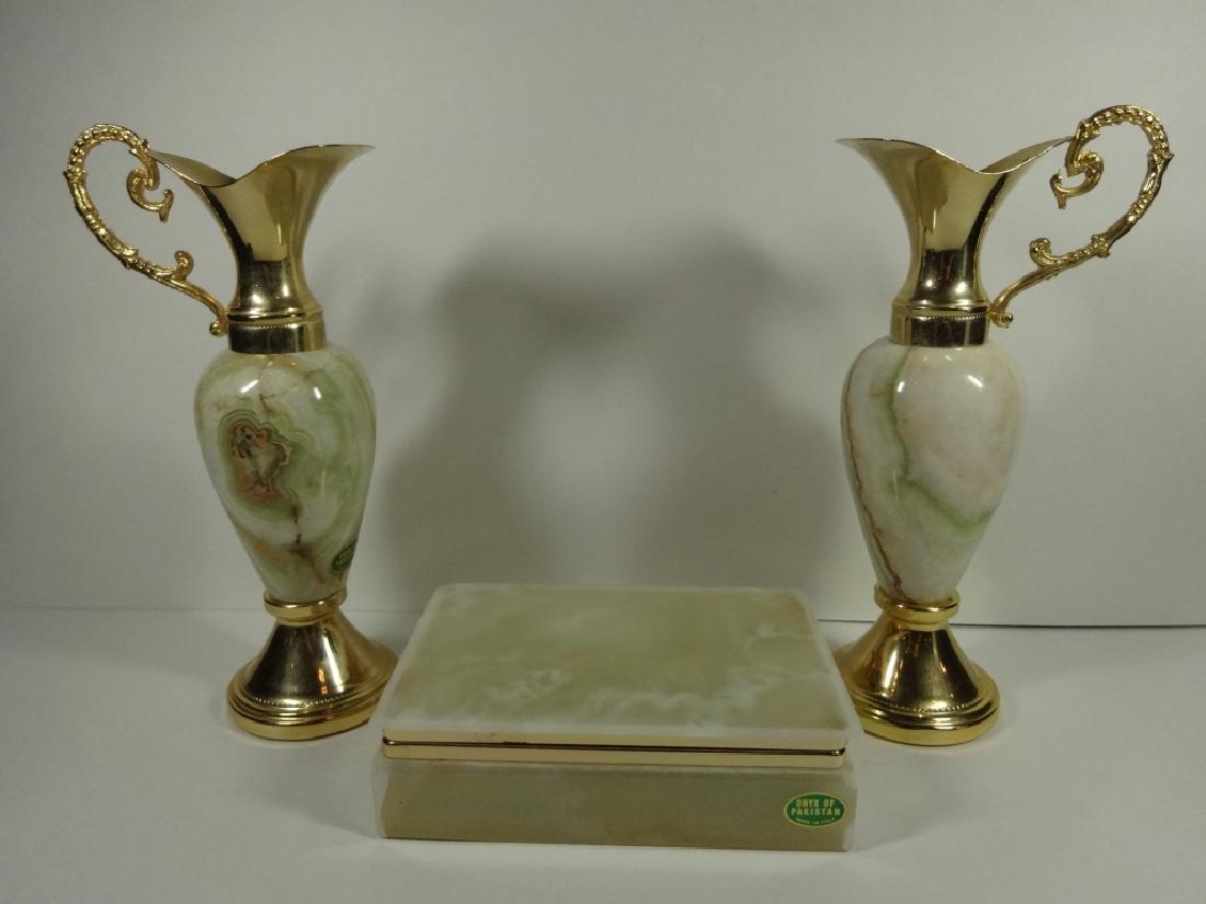 3 PC ONYX OF PAKISTAN EWERS & BOX WITH LID, EWERS (1 of 11)