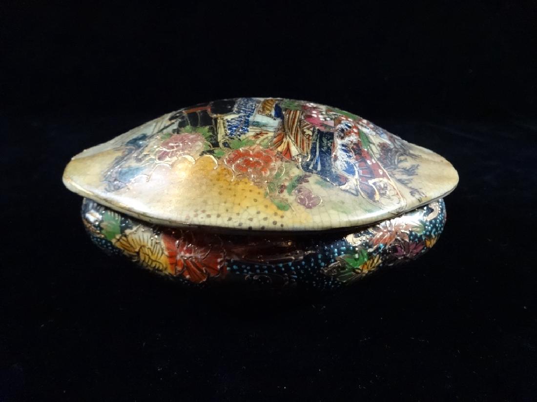 ROYAL SATSUMA PORCELAIN OVAL BOX WITH LID, PAINTED (1 of 4)