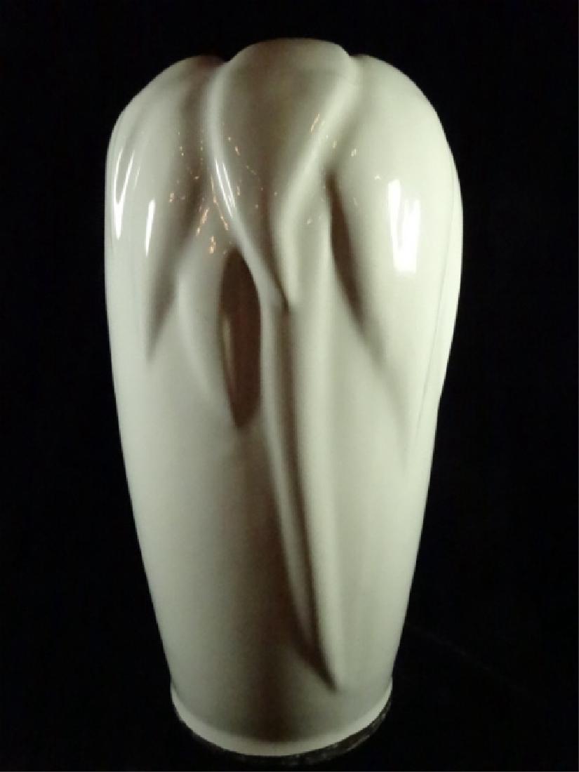 LARGE POTTERY VASE, WHITE WITH ABSTRACT PALM TREE (1 of 5)