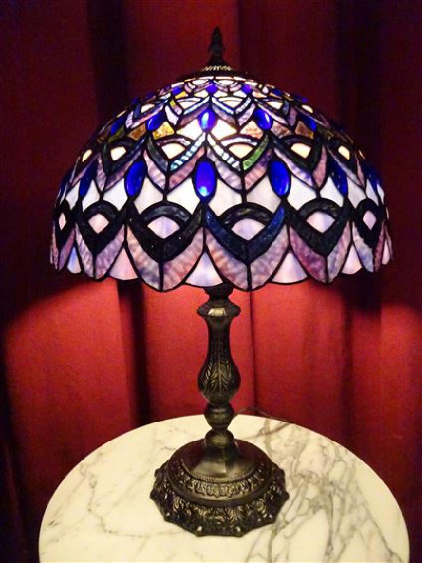 TIFFANY STYLE LEADED GLASS TABLE LAMP BY SPLENDOR (1 of 7)