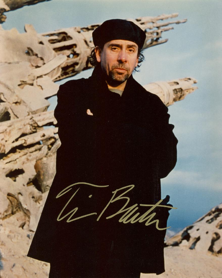 FILM DIRECTORS:: FILM DIRECTORS: A good selection of signed 8 x 10 photographs by various film directors comprising Tim Burton, Florian Gallenberg, Academy Award winner, Sergio Rubini, Alice Rohrwacher, Aki Kaurismaki