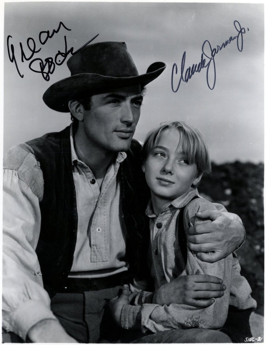 ACADEMY AWARD WINNERS: Selection of signed 8 x 10: ACADEMY AWARD WINNERS: Selection of signed 8 x 10 photographs and slightly smaller (3) by various Oscar winning actors including Gregory Peck & Claude Jarman Jr., Jose Ferrer (2), Robert Duvall, Kevin