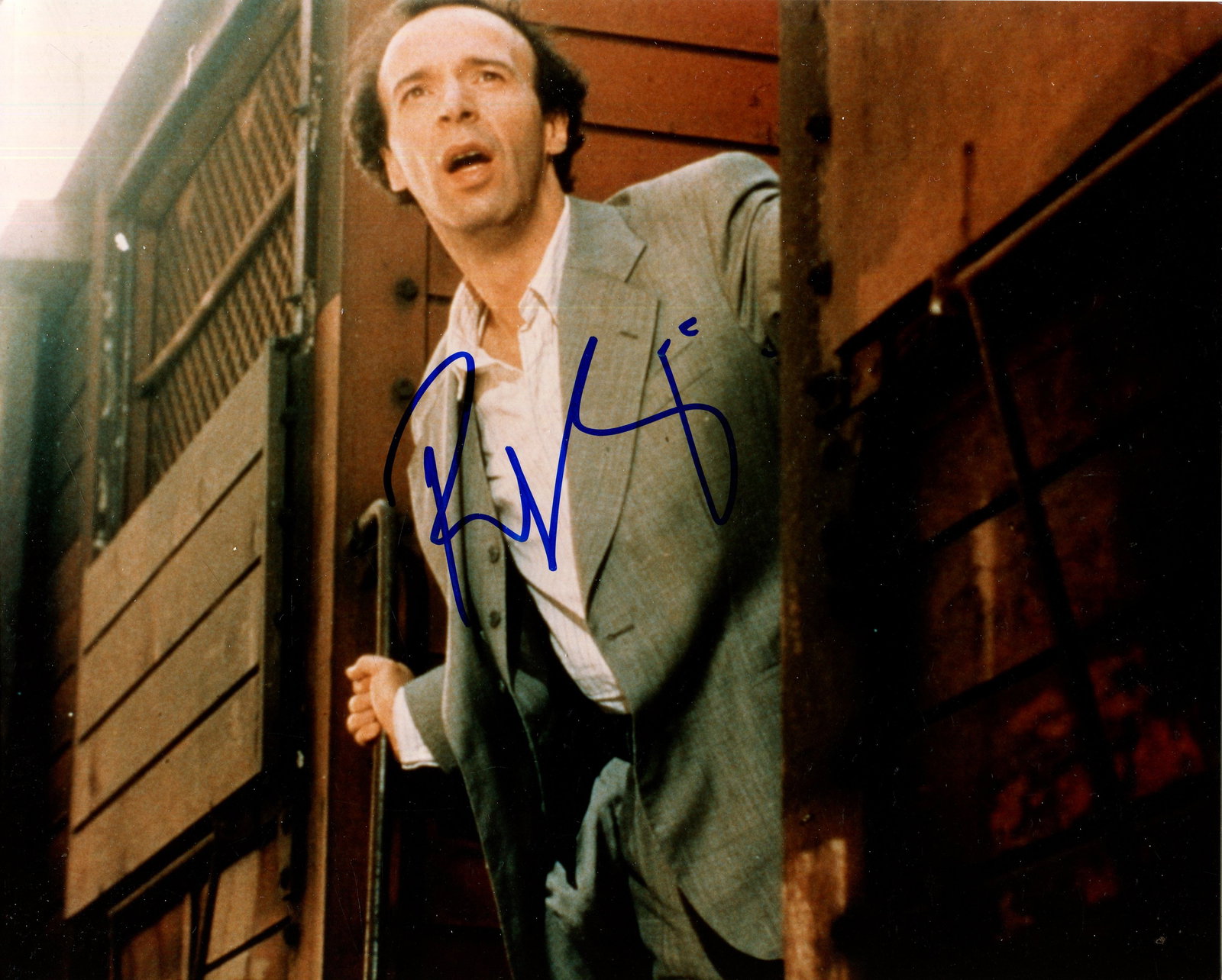 BENIGNI ROBERTO: (1952- ): BENIGNI ROBERTO: (1952- ) Italian actor, Academy Award winner. Signed 10 x 8 colour photograph of Benigni in a three-quarter length pose in costume from his Oscar winning performance as the Jewish