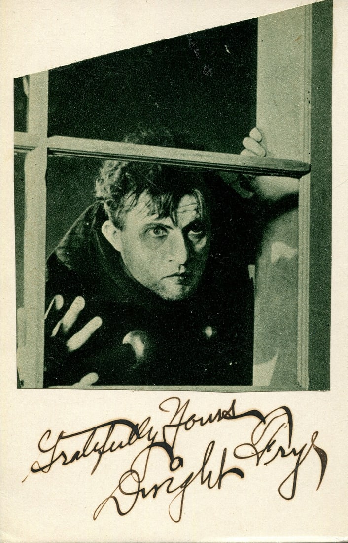 FRYE DWIGHT: (1899-1943): FRYE DWIGHT: (1899-1943) American character actor, best known for his portrayals of neurotic, murderous villains in several classic horror films including Renfield in Dracula (1931) opposite Bela