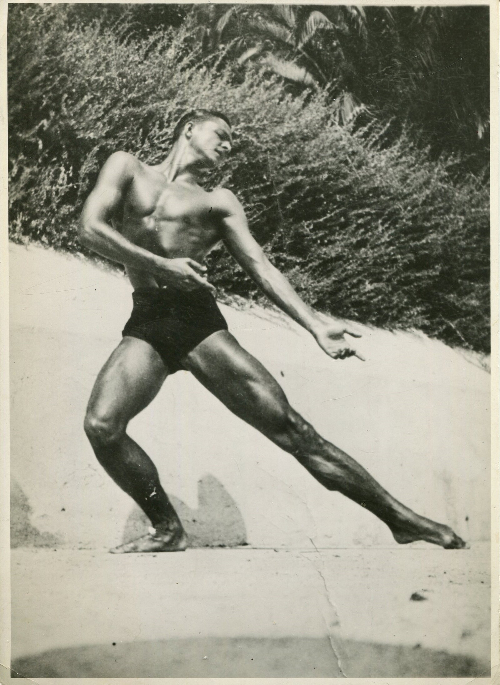 ZORITCH GEORGE: (1917-2009): ZORITCH GEORGE: (1917-2009) Russian-born American ballet dancer, associated with the Ballet Russe. An original unsigned vintage 5 x 7 photograph of Zoritch, renowned for his Praxitelean physique, in a