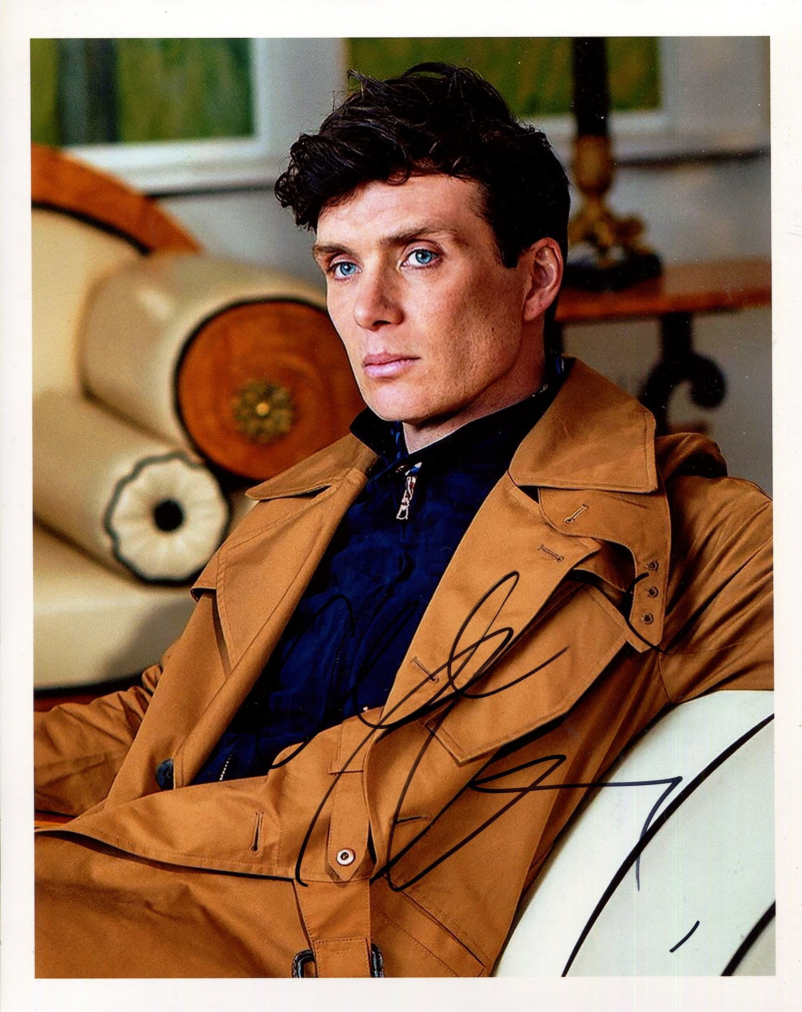 MURPHY CILLIAN (1976- ): MURPHY CILLIAN: (1976- ) Irish Actor, Academy Award winner. Signed colour 8 x 10 photograph by Murphy, the image depicting him seated in a half-length pose. Signed in bold black ink to the image. EX.
